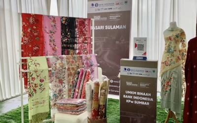 Basari Sulaman: Sentuhan Tradisi dalam Songket dan Kebaya Minangkabau